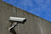 Vidéoprotection intelligente (algorithmique) et autres dispositifs analogues (y compris les captations de vibrations)
