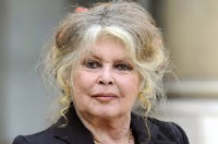 Brigitte Bardot exige 